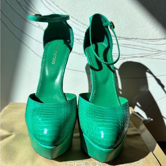 RARE New vintage Sergio Rossi high heel snakeskin pumps with ankle strap. - Picture 2 of 4